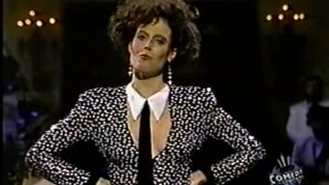 周六夜现场 第十二季,笑料横生，笑点满满，年度喜剧盛宴